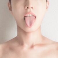 顔　痩せる　筋トレ